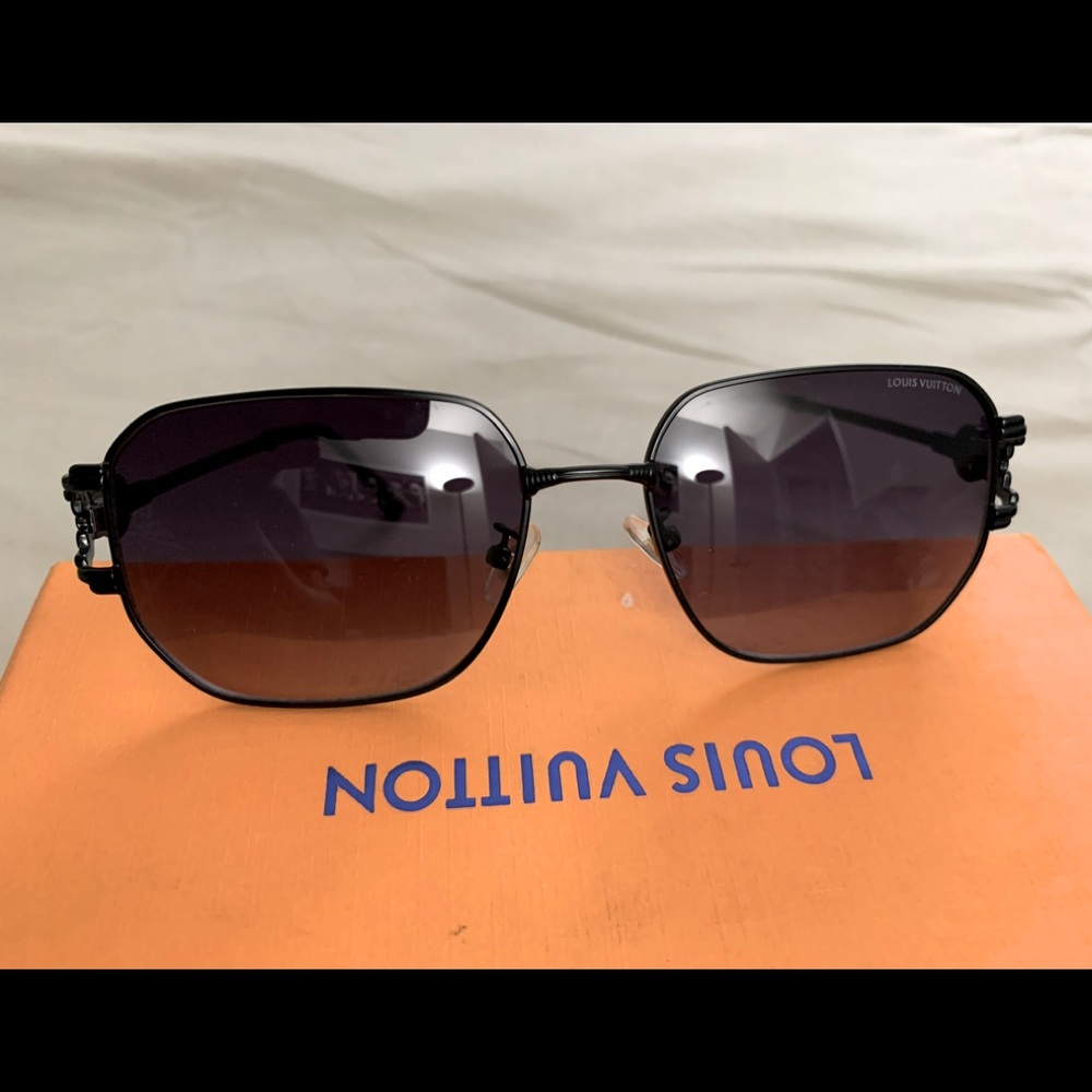 Authentic Louis Vuitton Sunglasses in perfect condition